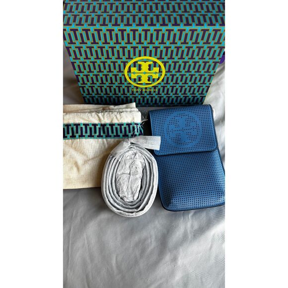 Tory Burch Perforated Leather Smartphone Crossbody Bag - Picture 2 of 6